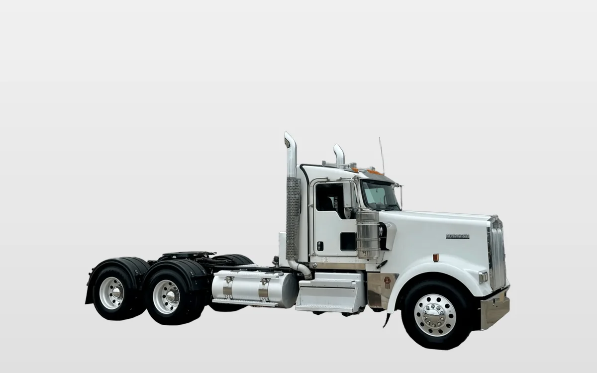 2023 Kenworth W900 - image 1