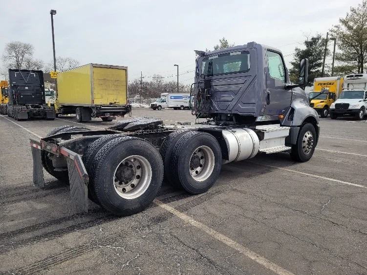 2020 International LT in South Plainfield, NJ — photo 7