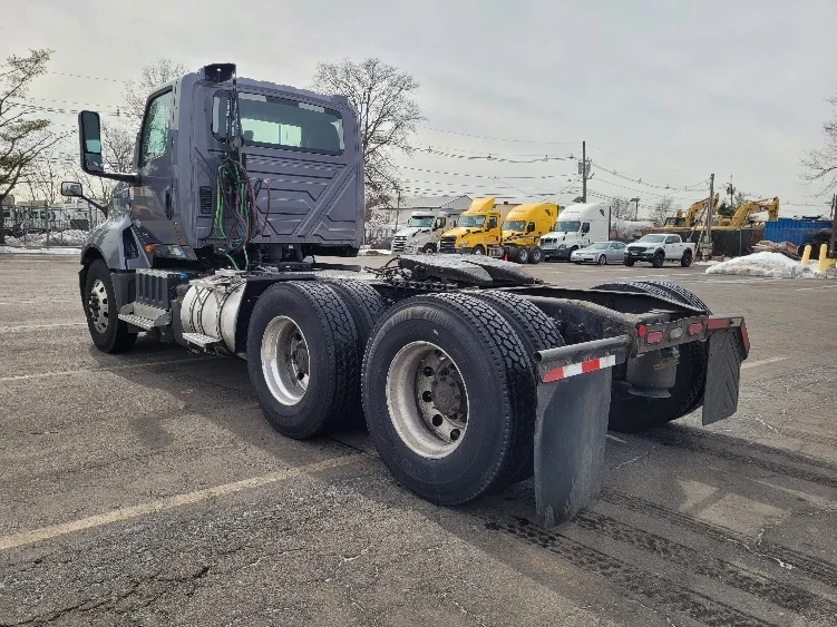 2020 International LT in South Plainfield, NJ — photo 5