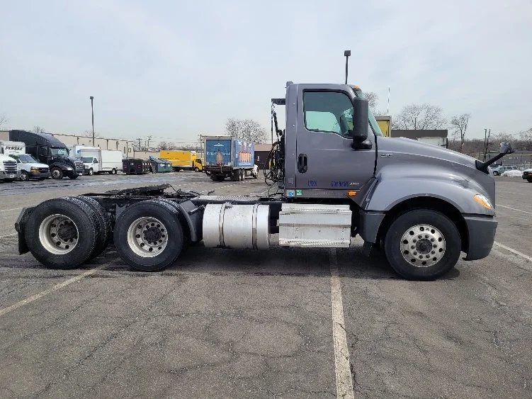 2020 International LT in South Plainfield, NJ — photo 8