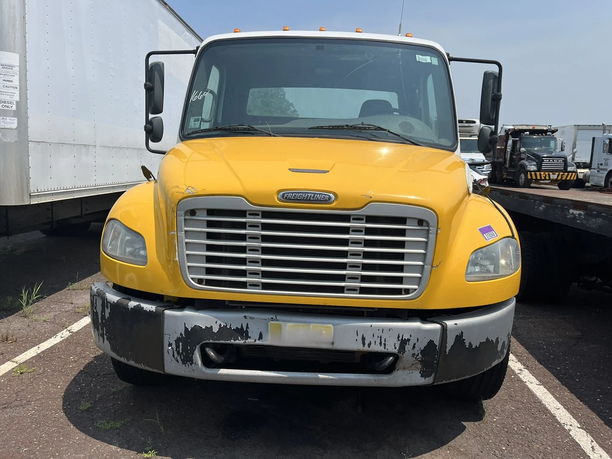 2020 Freightliner eM2 in Souderton, PA — photo 2