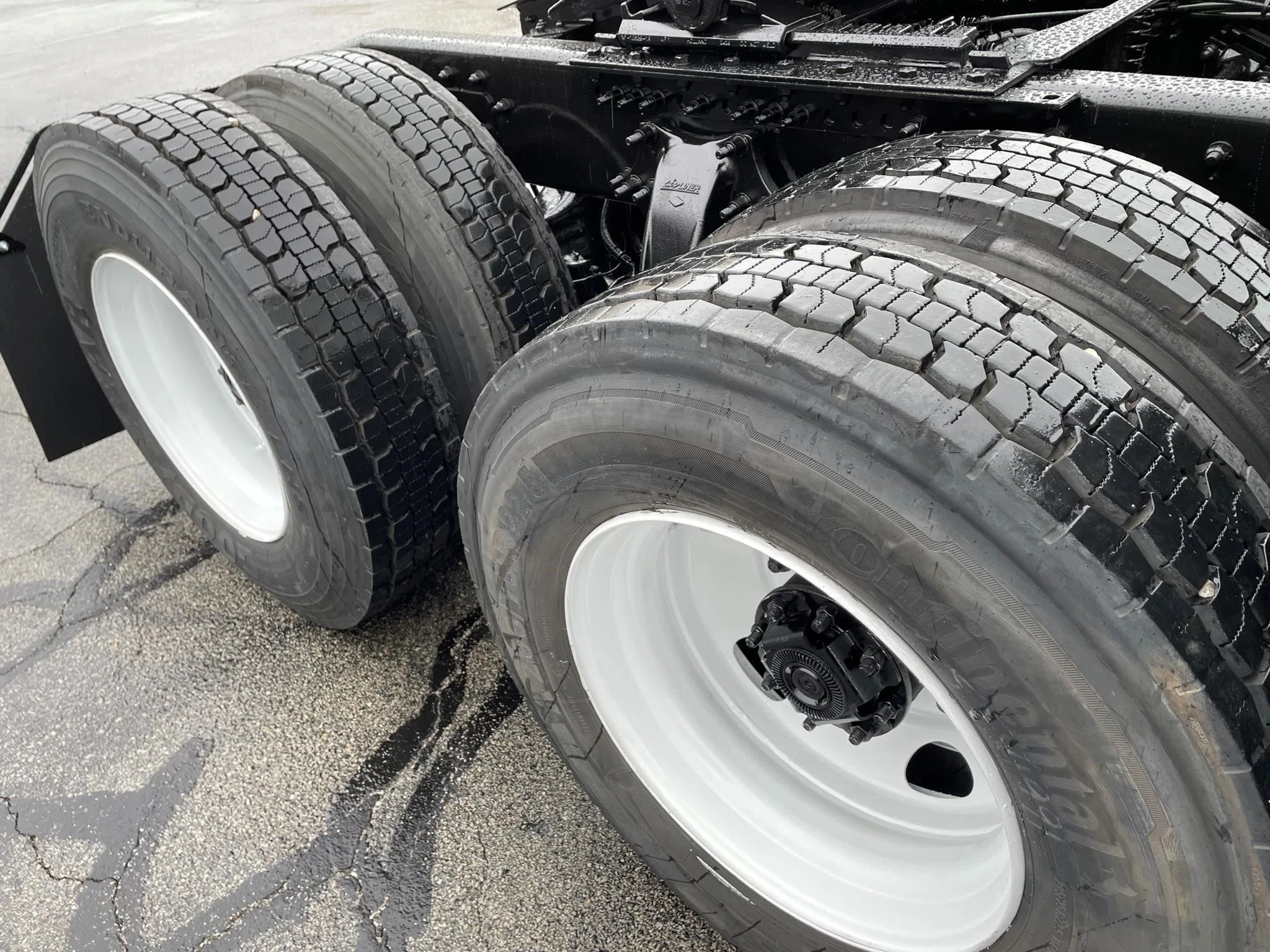 2023 Freightliner Cascadia in Louisville, KY — photo 5