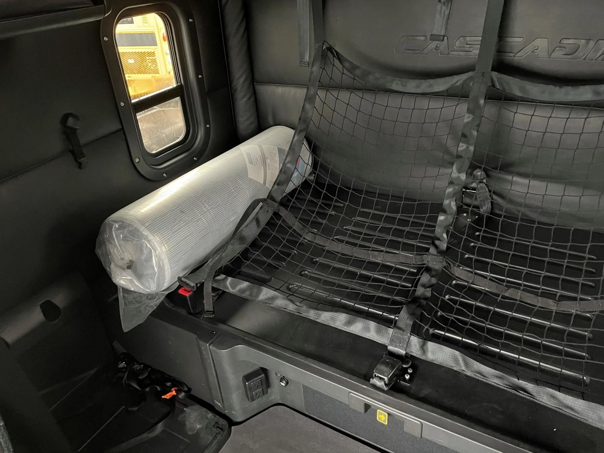 2023 Freightliner Cascadia in Louisville, KY — photo 7