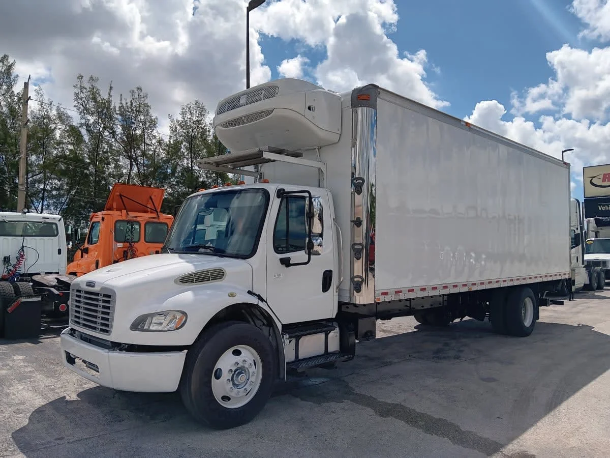 2018 Freightliner M2 106 in Miami, FL