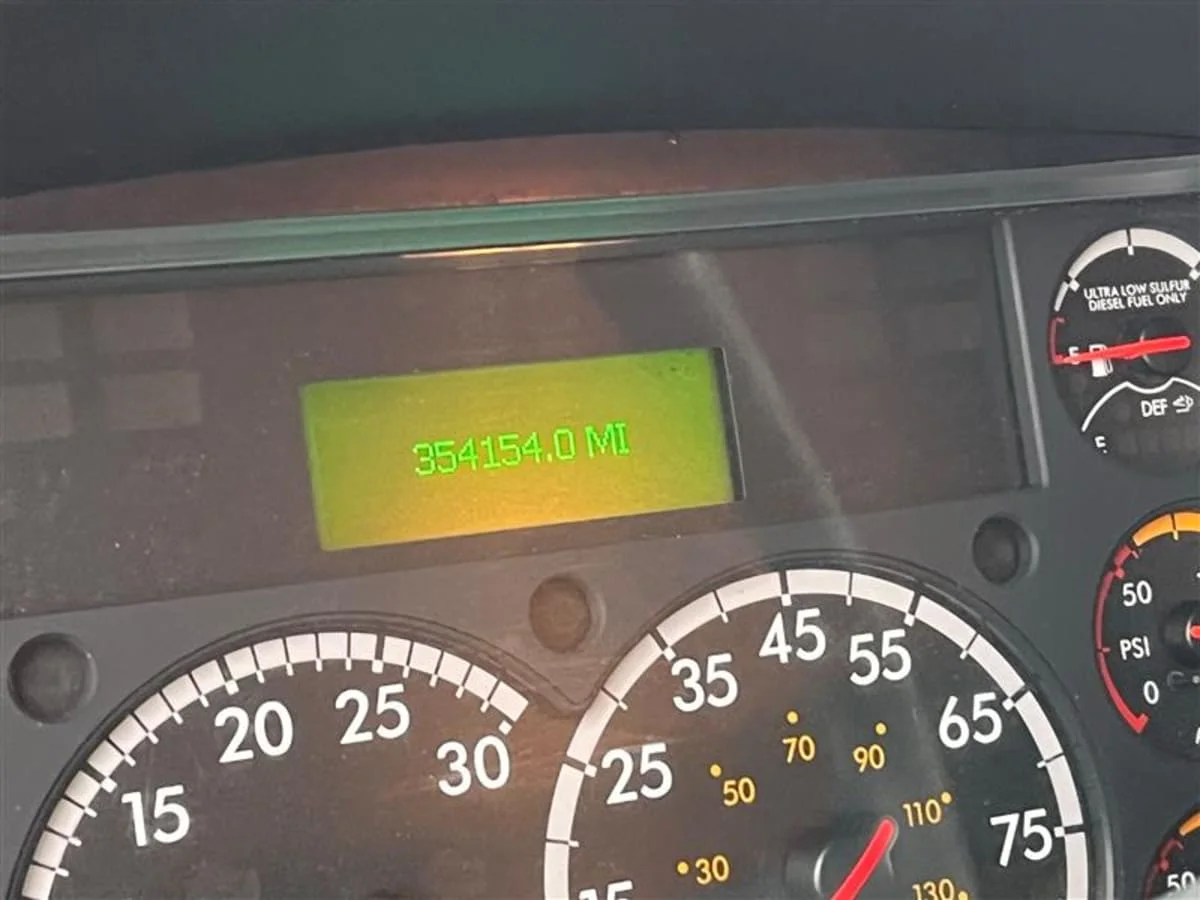 2018 Freightliner M2 106 - image 11