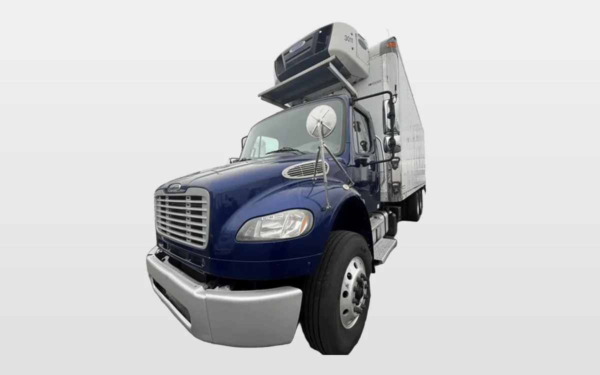 2018 Freightliner M2 106 - image 1