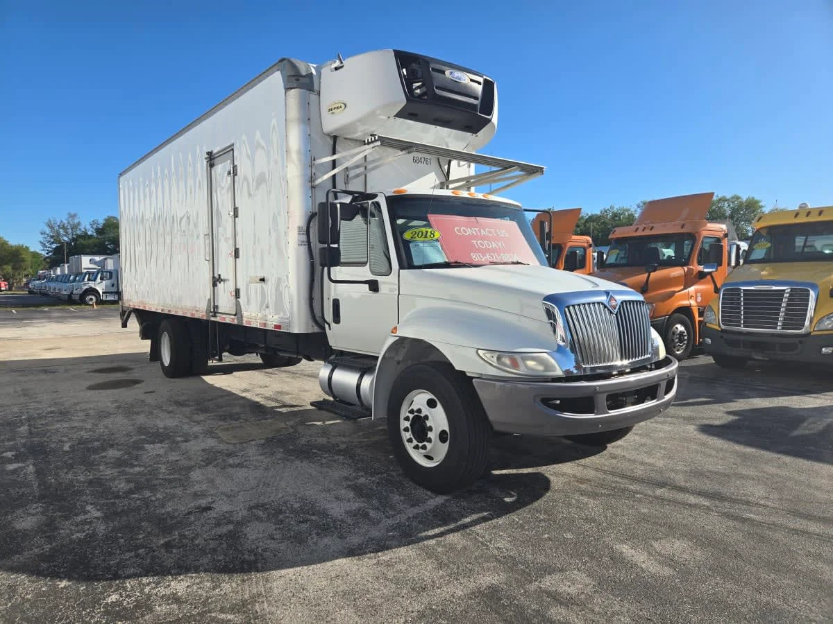 2018 International 4300 - image 3