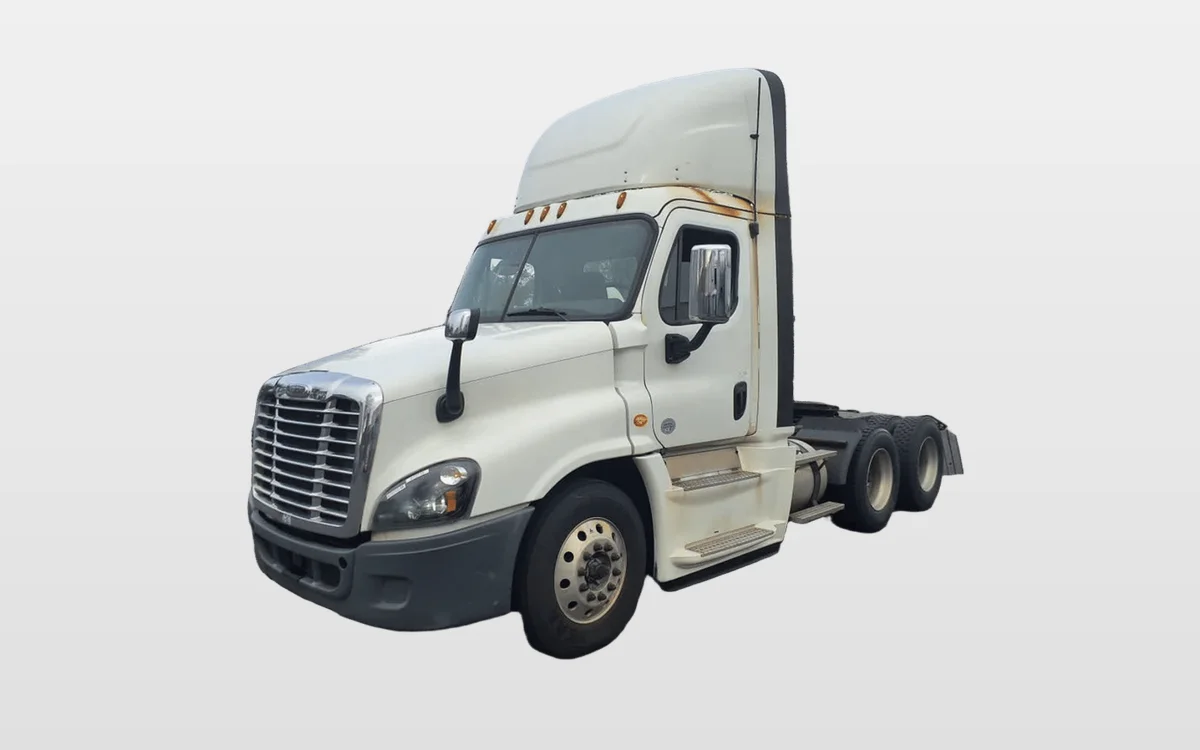 2019 Freightliner Cascadia - image 1