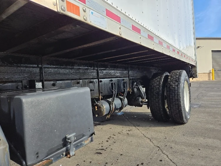 2018 Freightliner M2 106 - image 5