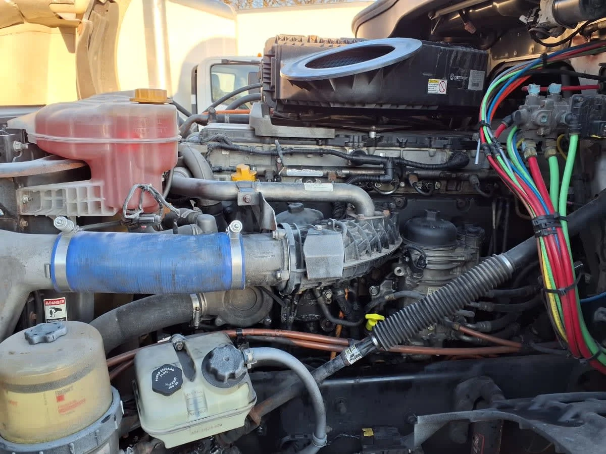 2019 Freightliner Cascadia in Warwick, RI — photo 8