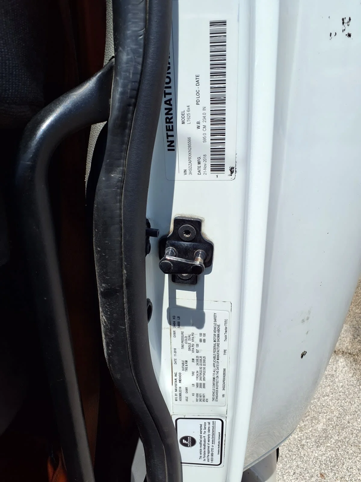 2019 International LT in Cleveland, OH — photo 10
