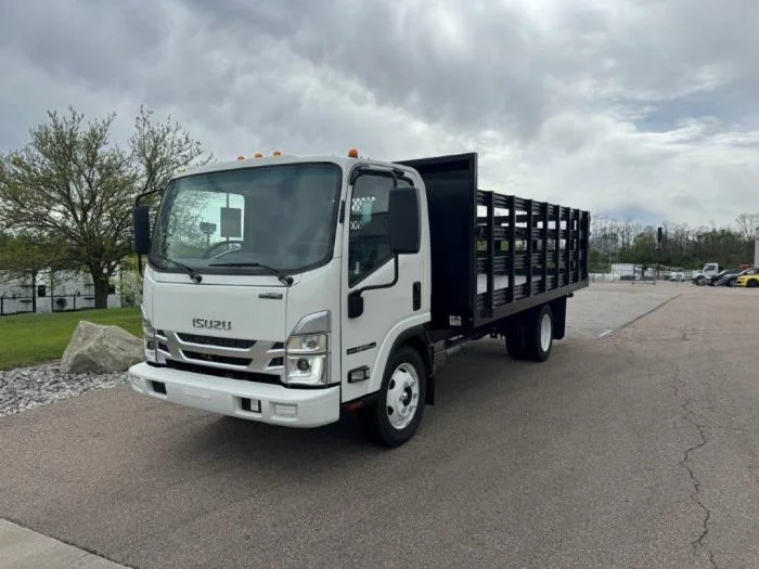2025 Isuzu NRR - image 2