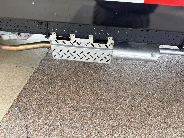 2025 Isuzu NRR in Dayton, OH — photo 10