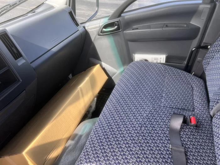 2025 Isuzu NRR in Dayton, OH — photo 18