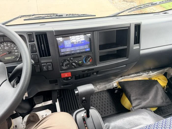 2025 Isuzu NRR in Dayton, OH — photo 27