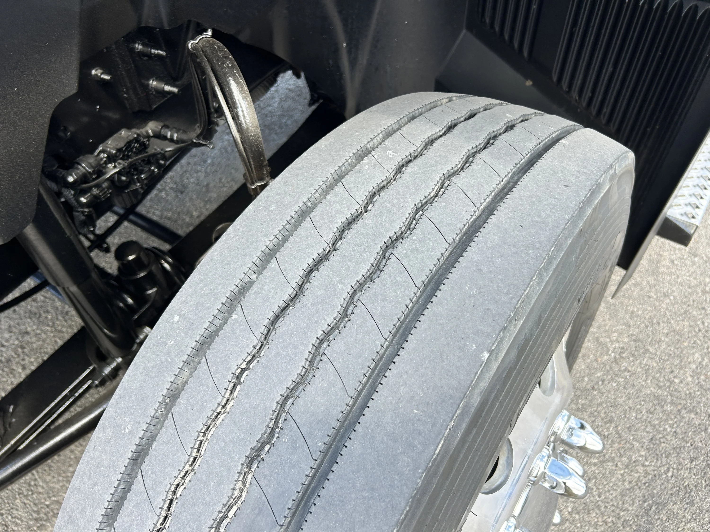 2020 Mack Anthem - image 15