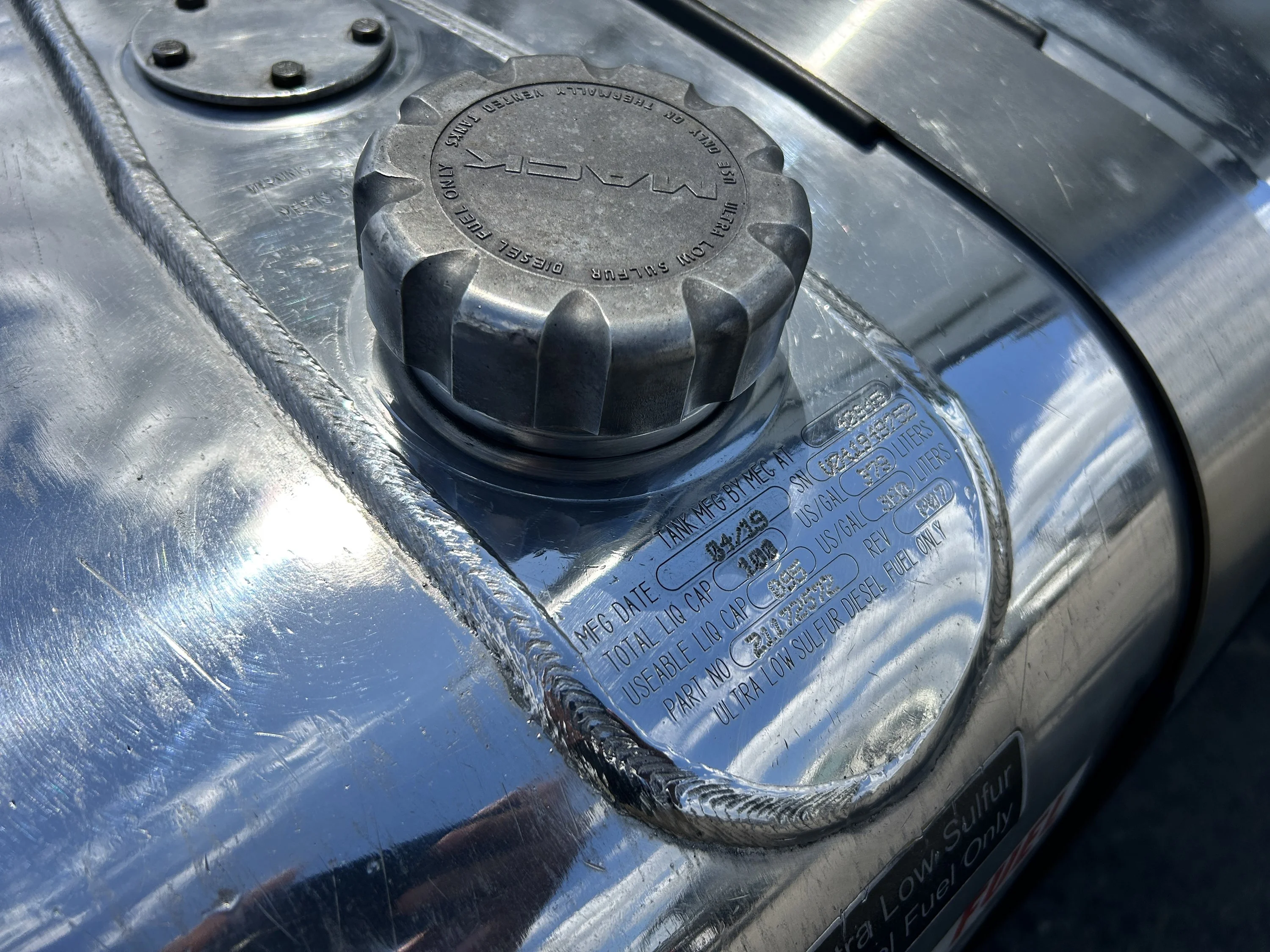 2020 Mack Anthem - image 11