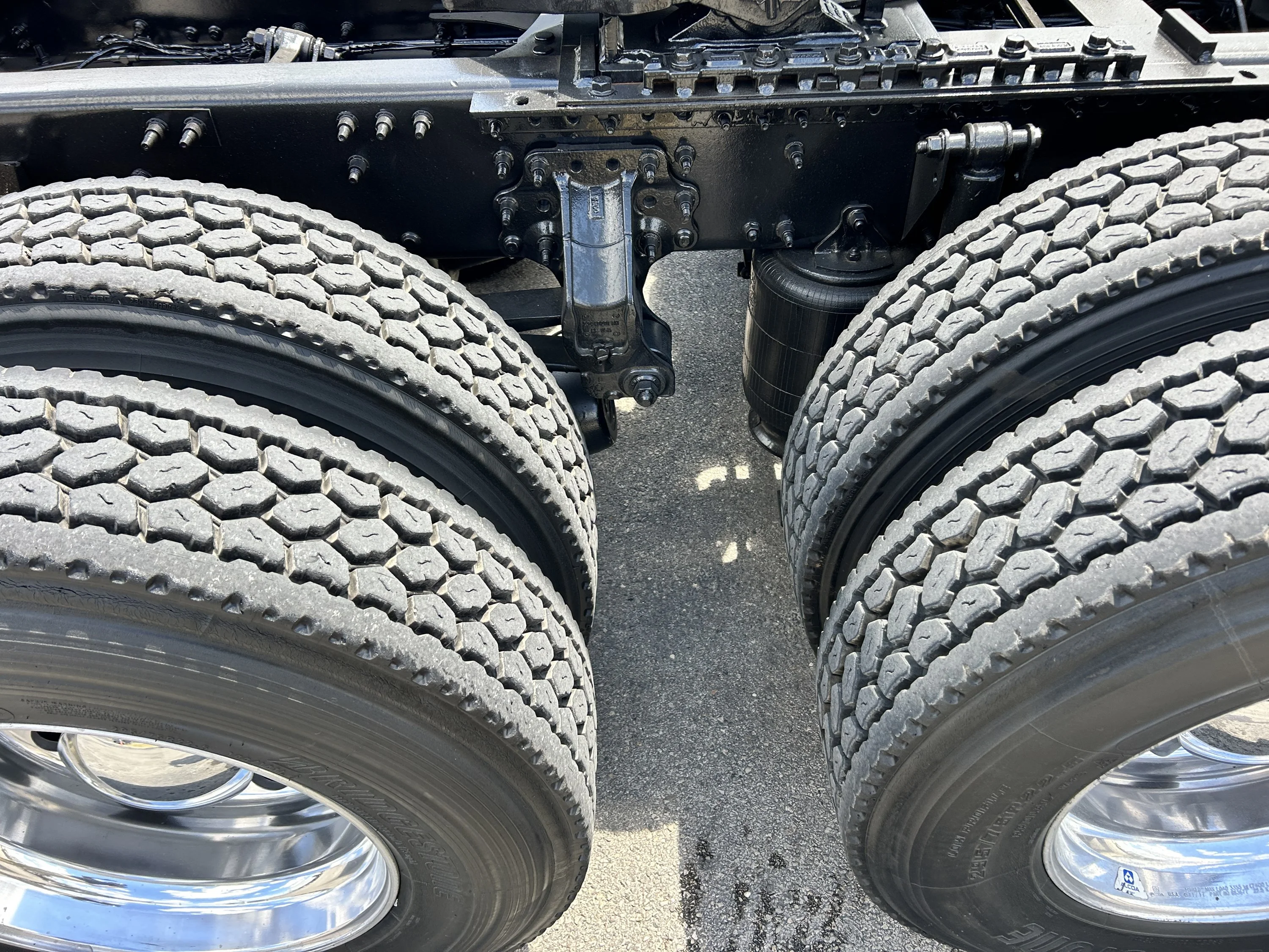 2020 Mack Anthem - image 9