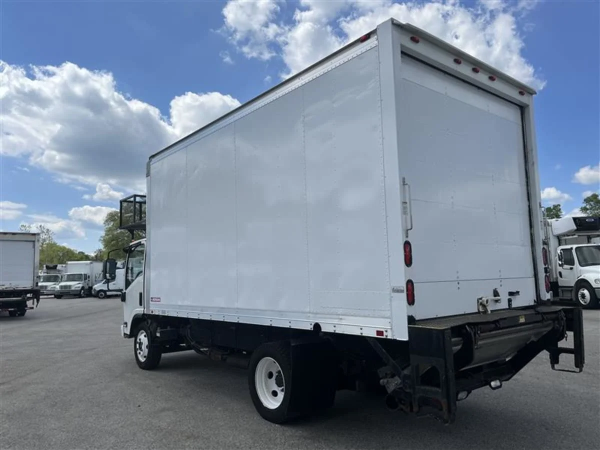 2019 Isuzu NPR - image 6