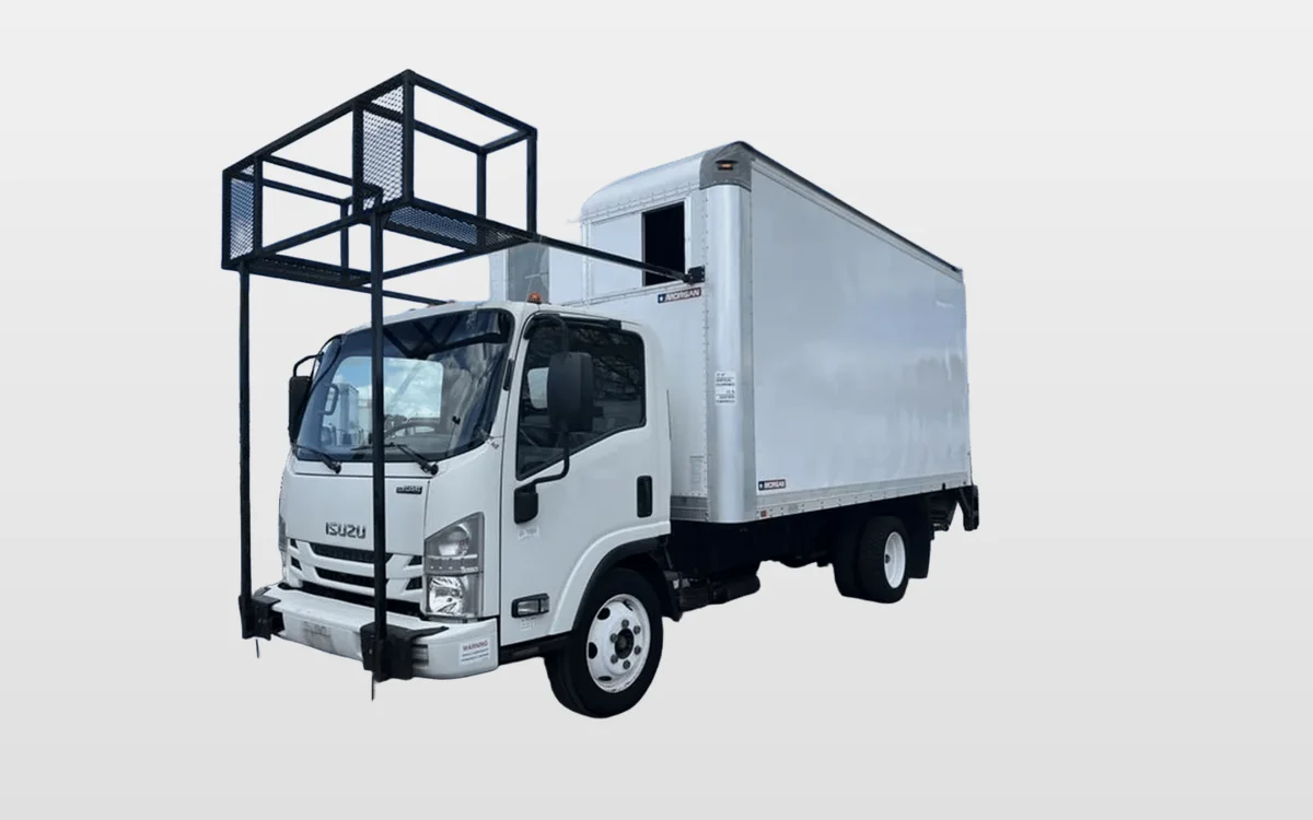 2019 Isuzu NPR - image 1