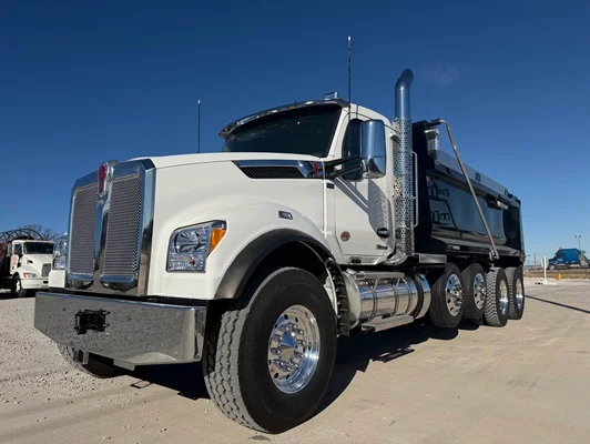 2027 Kenworth T880 in Tulsa, OK — photo 2