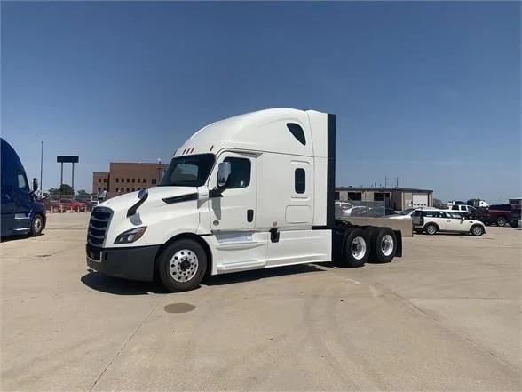 2023 Freightliner Cascadia in Lake City, FL