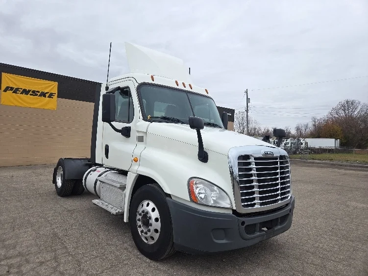 2019 Freightliner Cascadia in Lansing, MI