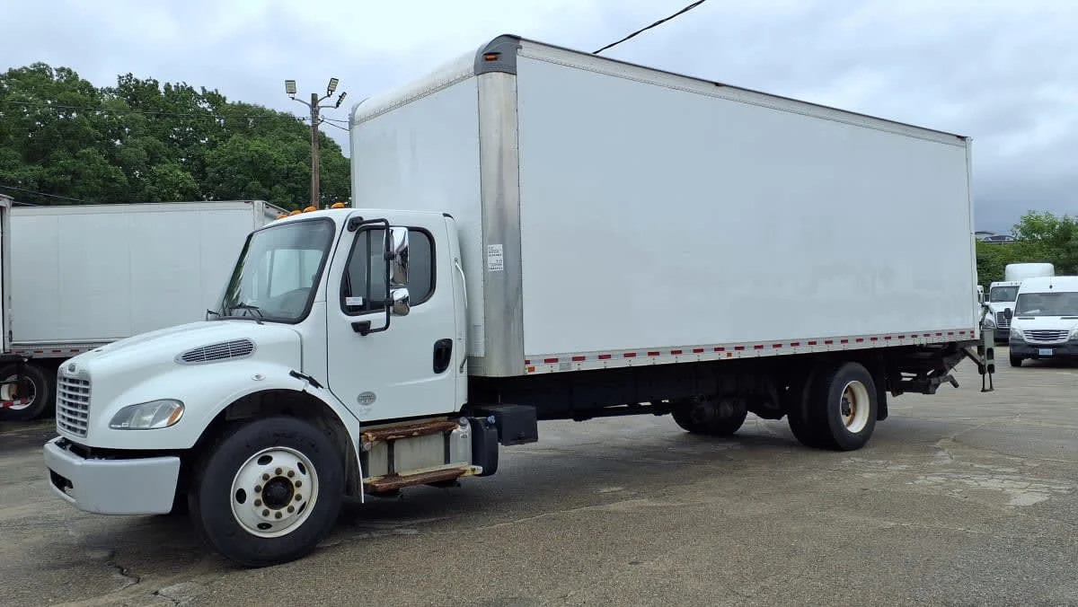 2019 Freightliner M2 106
