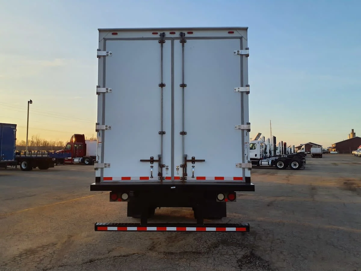 2019 Freightliner M2 106 - image 5