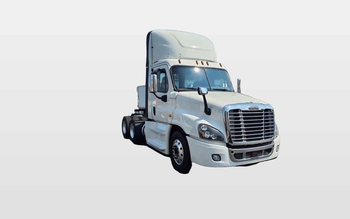 2019 Freightliner - image 1