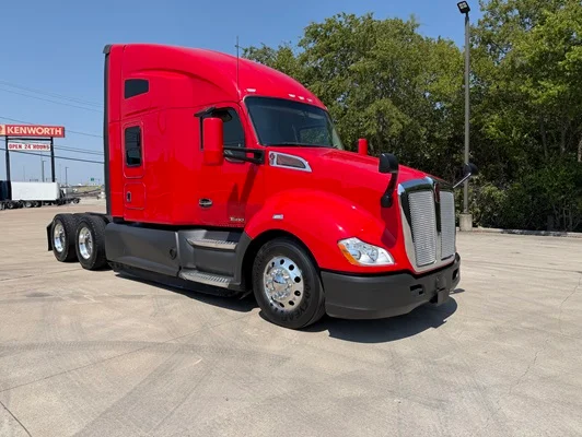 2022 Kenworth T680 in Fort Worth, TX — photo 17
