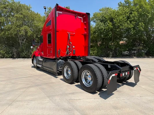 2022 Kenworth T680 in Fort Worth, TX — photo 12