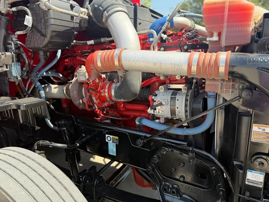 2022 Kenworth T680 in Fort Worth, TX — photo 10