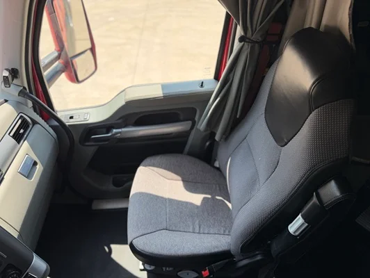 2022 Kenworth T680 in Fort Worth, TX — photo 23