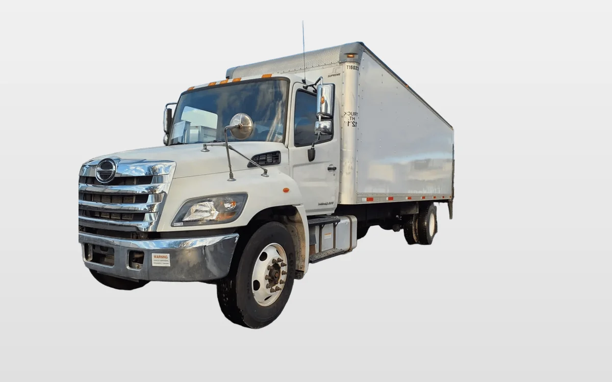 2016 Hino 338 - image 1