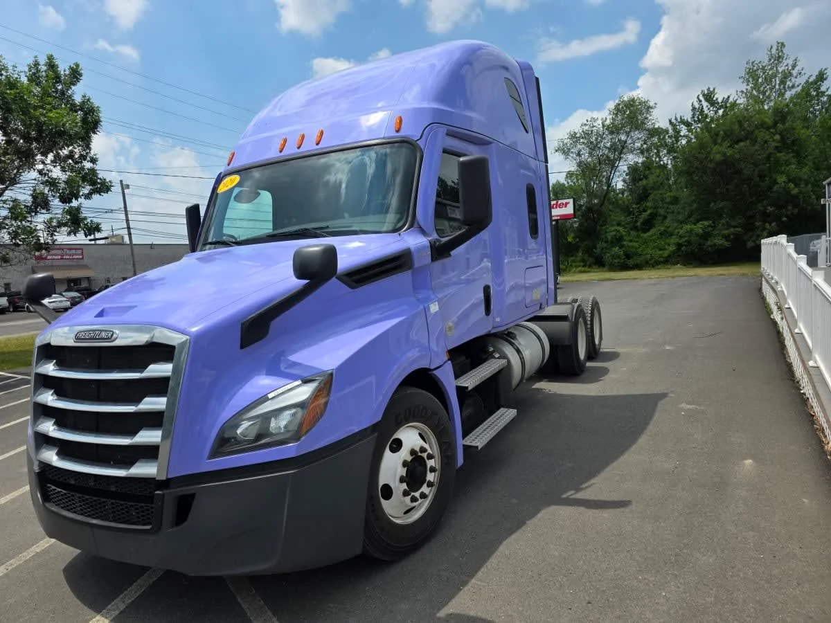 2020 Freightliner Cascadia in Bensalem, PA