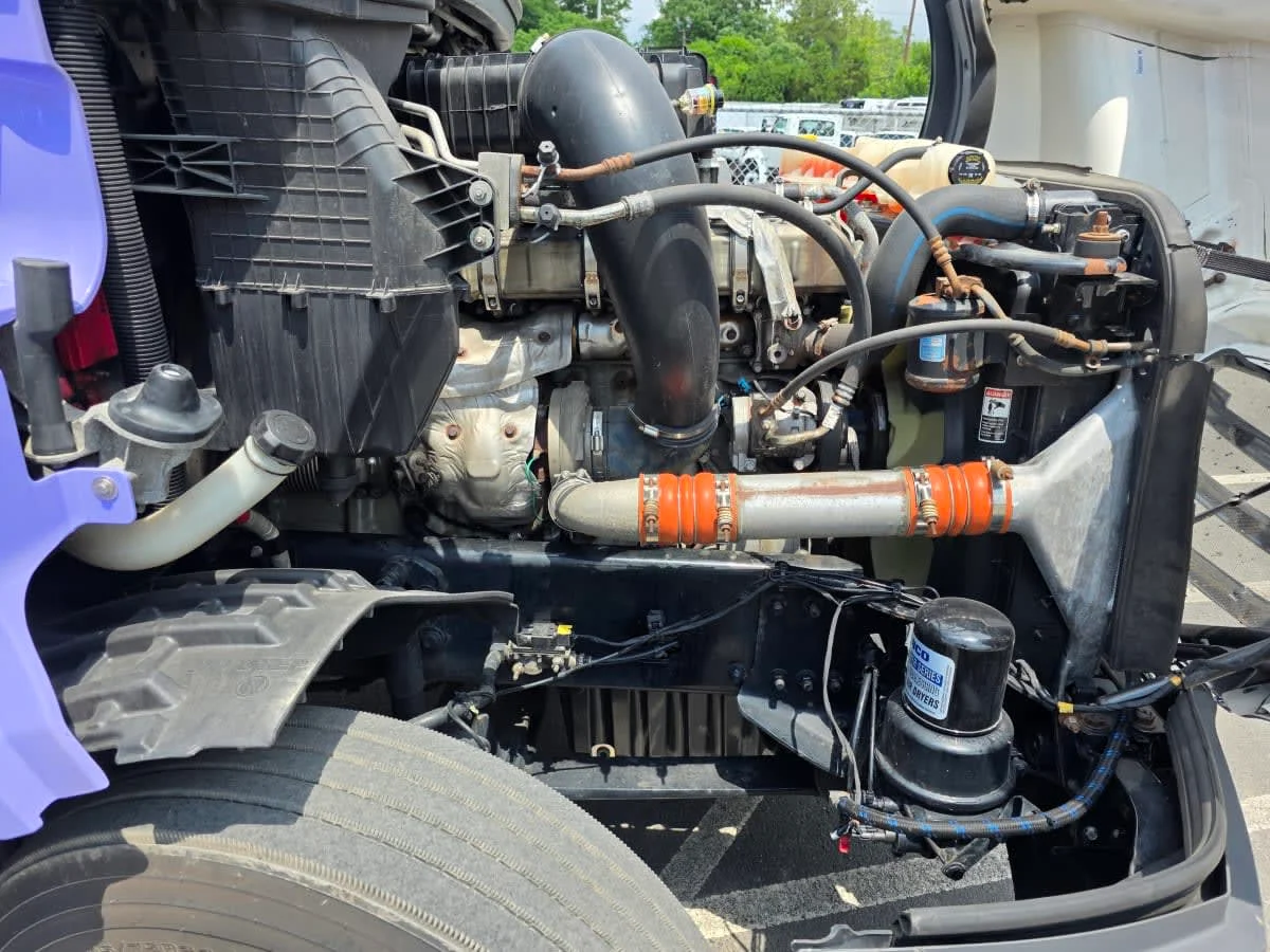 2020 Freightliner Cascadia in Bensalem, PA — photo 13