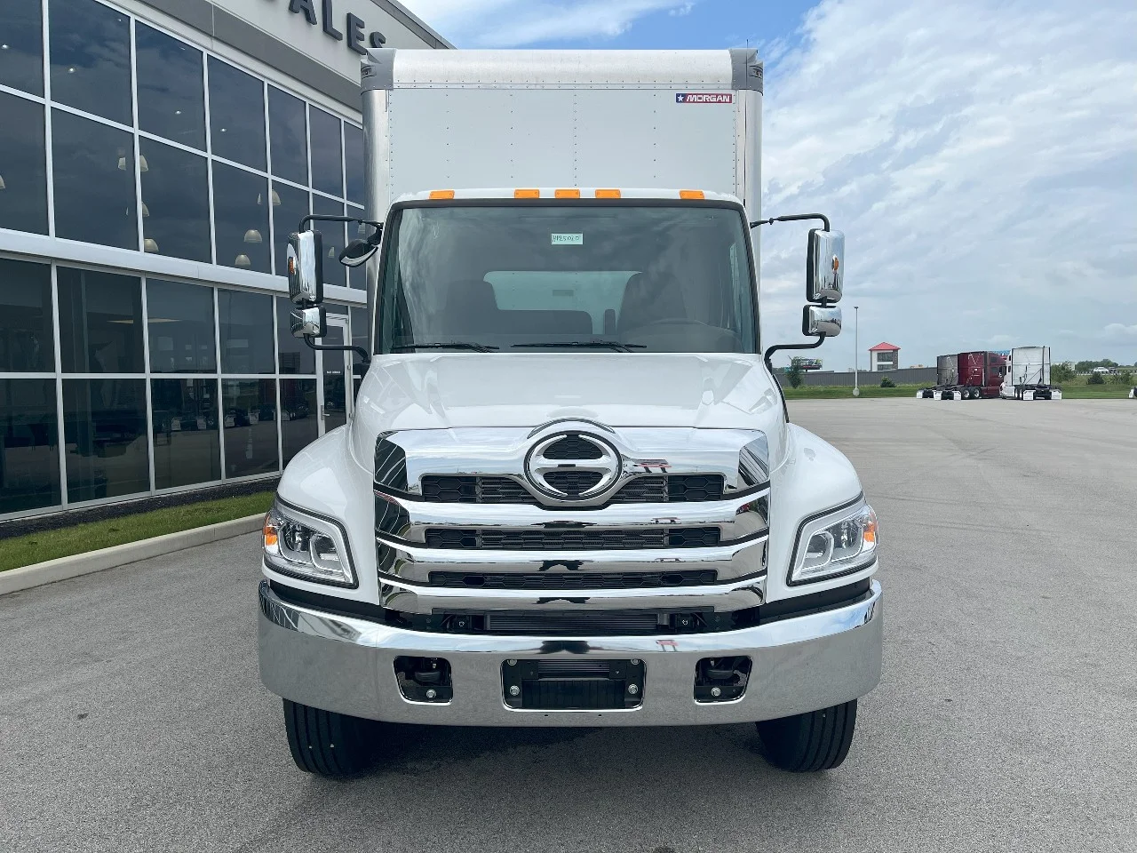 2025 Hino in Pendleton, IN — photo 2