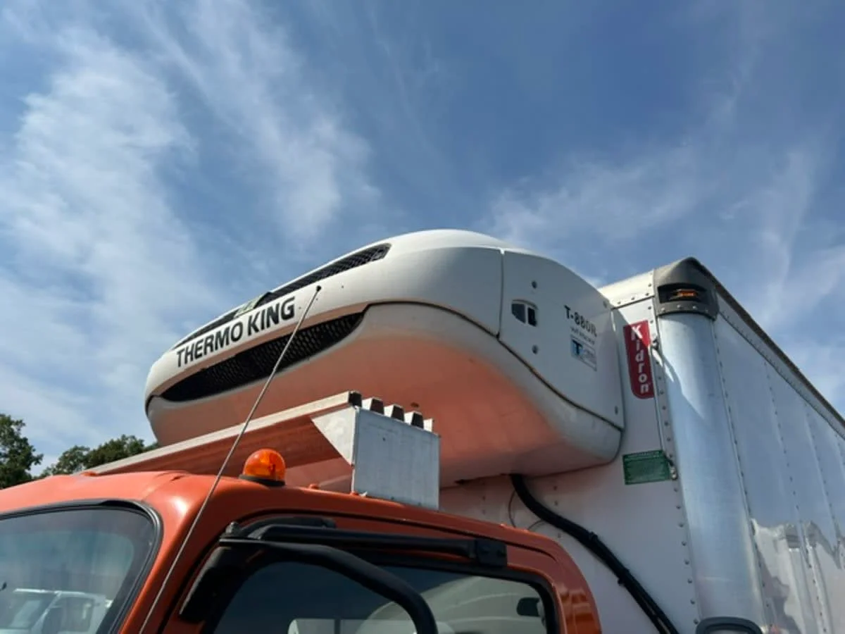 2020 Isuzu NQR in Farmingdale, NY — photo 7