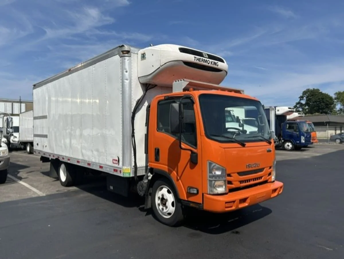 2020 Isuzu NQR in Farmingdale, NY — photo 3
