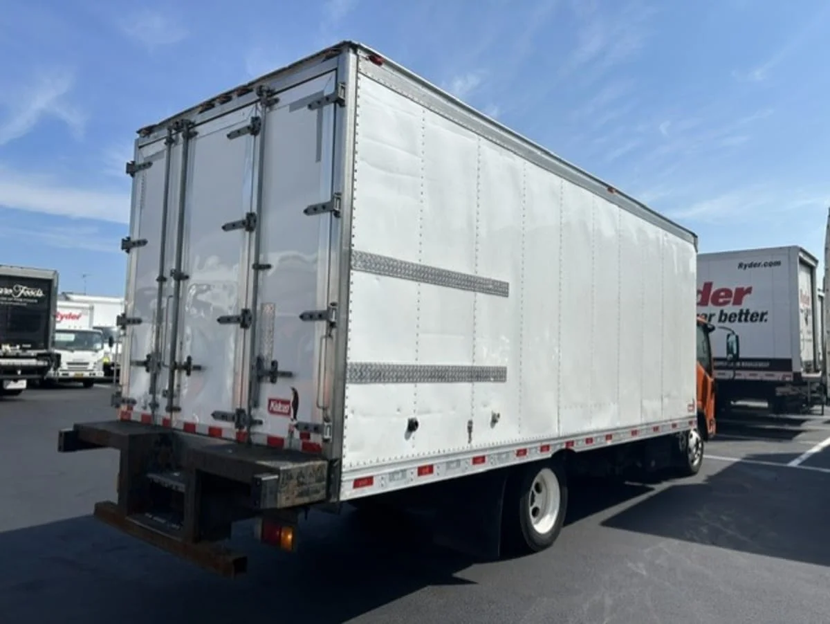 2020 Isuzu NQR in Farmingdale, NY — photo 4