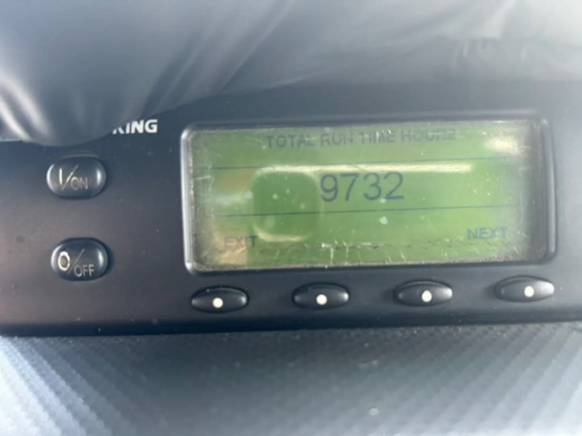 2020 Isuzu NQR in Farmingdale, NY — photo 12