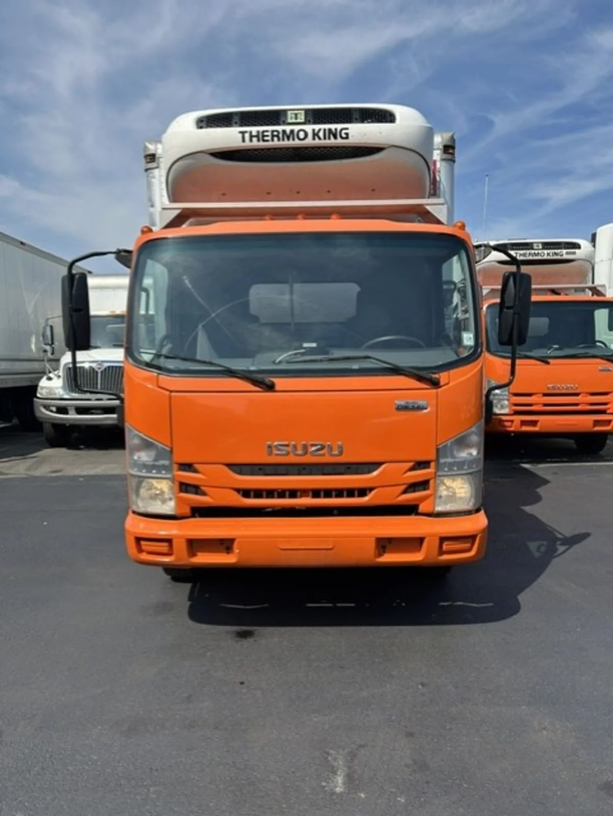 2020 Isuzu NQR in Farmingdale, NY — photo 2