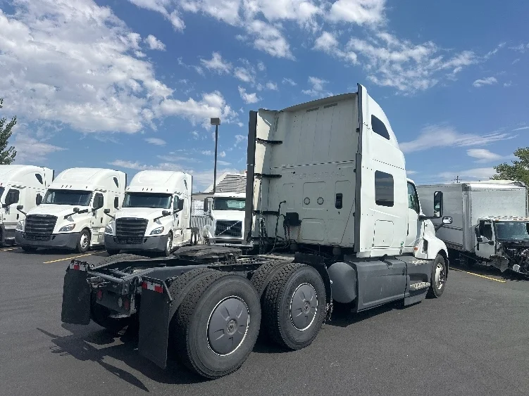 2024 International LT in West Sacramento, CA — photo 7