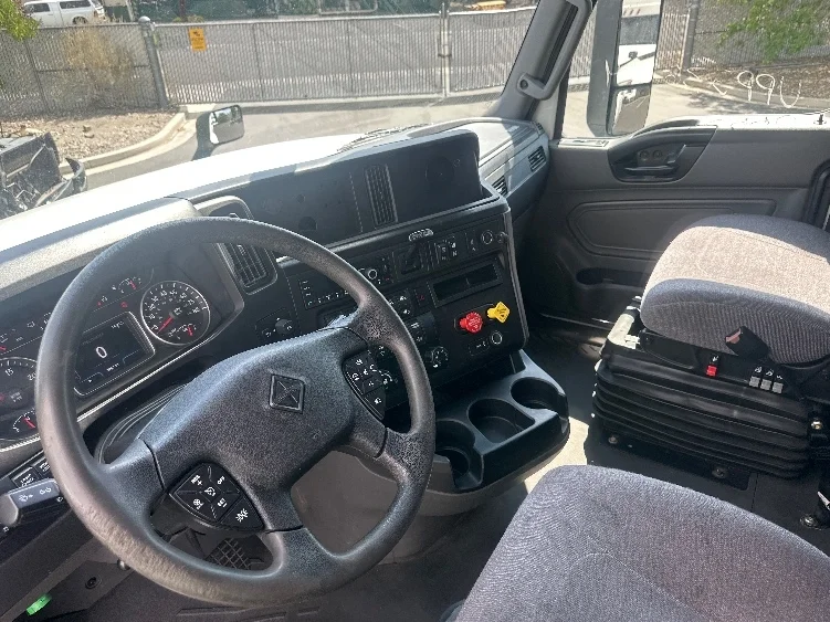 2024 International LT in West Sacramento, CA — photo 10