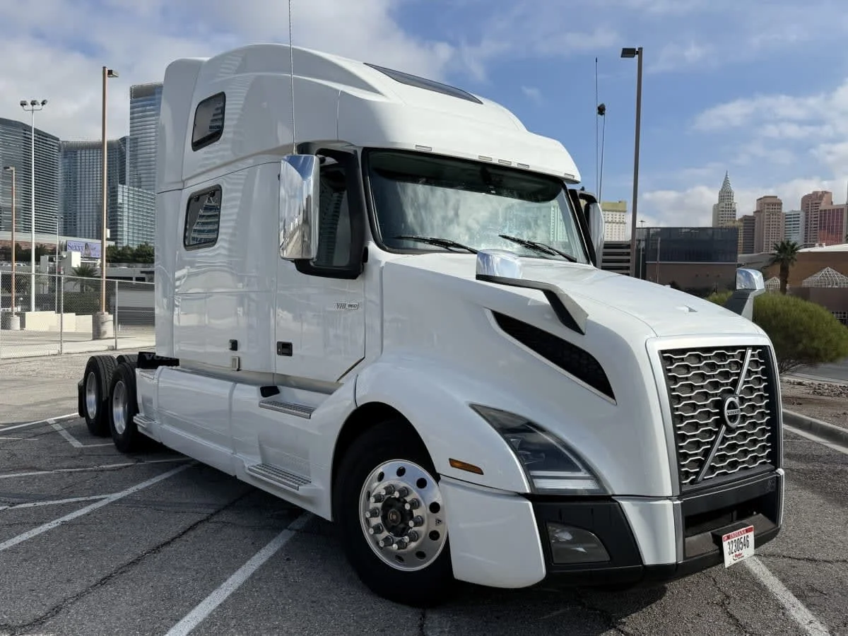 2019 Volvo VNL 860 in North Las Vegas, NV