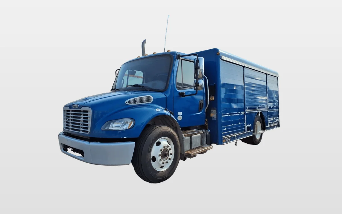 2017 Freightliner M2 106 - image 1