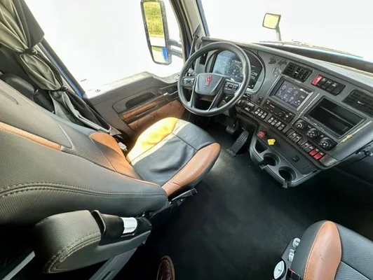 2023 Kenworth T680 in Springdale, AR — photo 21
