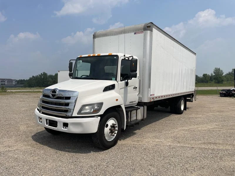 2020 Hino 268 in Sauk Rapids