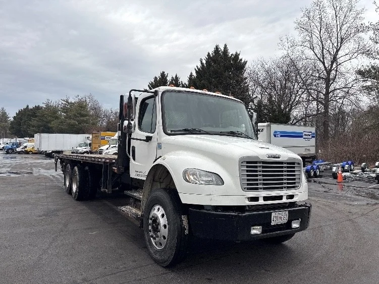 2019 Freightliner M2 106 in Capitol Heights, MD — photo 3